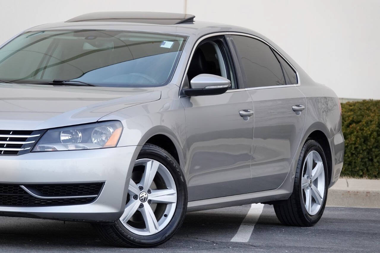 Used 2012 Volkswagen Passat TDI SE FWD image 3