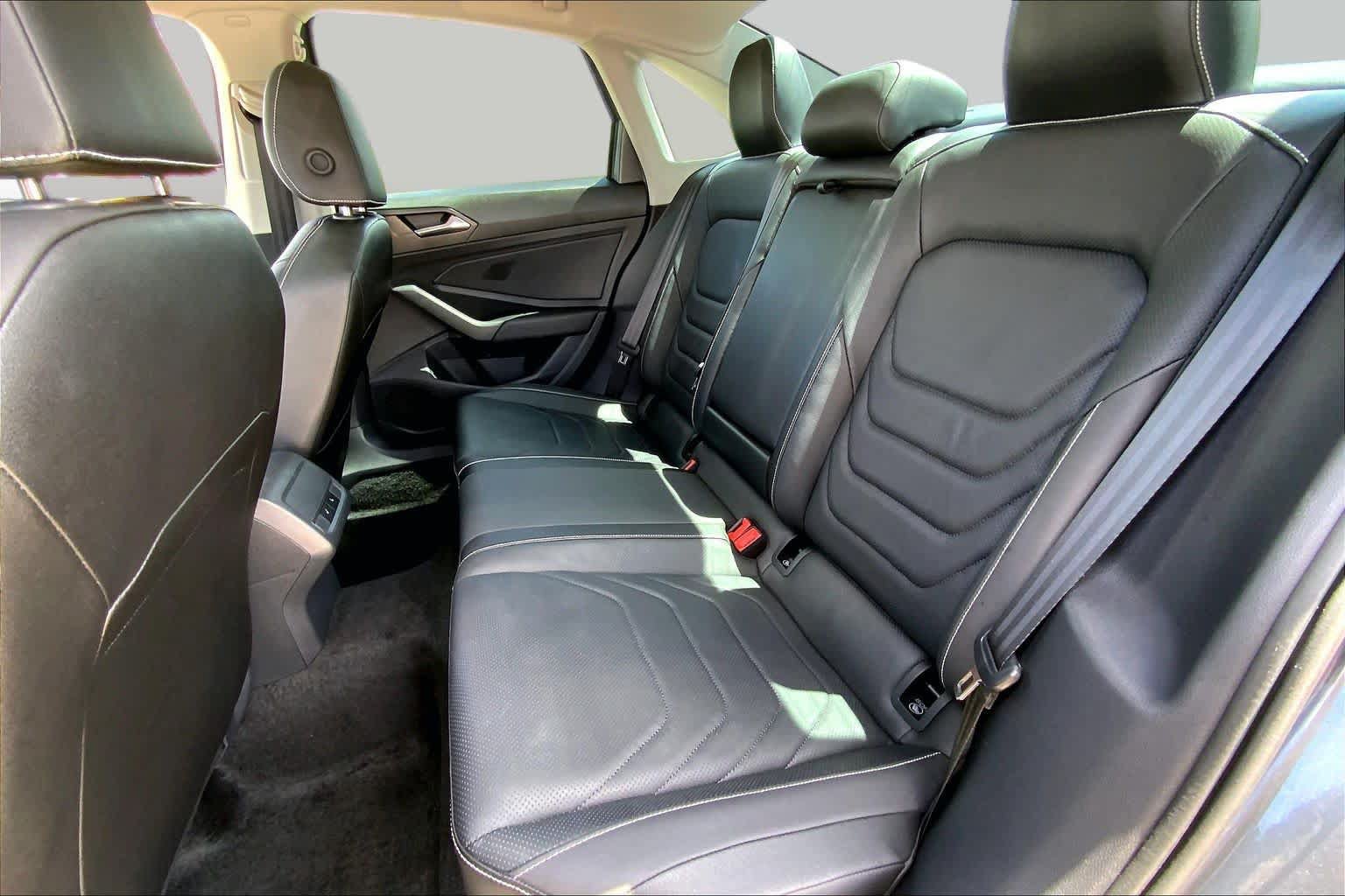 Used 2024 Volkswagen Jetta SEL FWD image 20