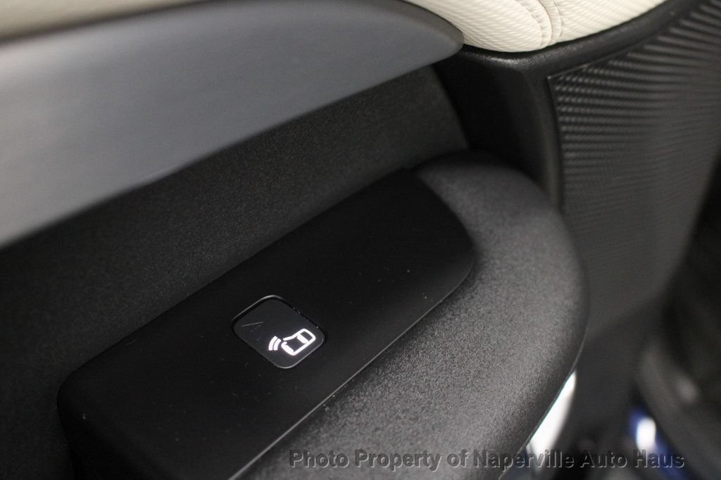 Used 2022 Land Rover Discovery HSE R-Dynamic AWD/4WD image 33