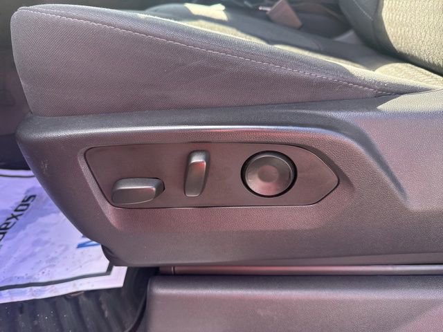 Used 2023 Chevrolet Silverado 1500 LT image 17