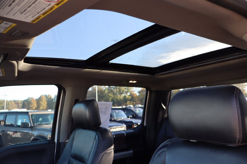 Used 2019 Ford F350 Lariat w/ Lariat Ultimate Package AWD/4WD image 5