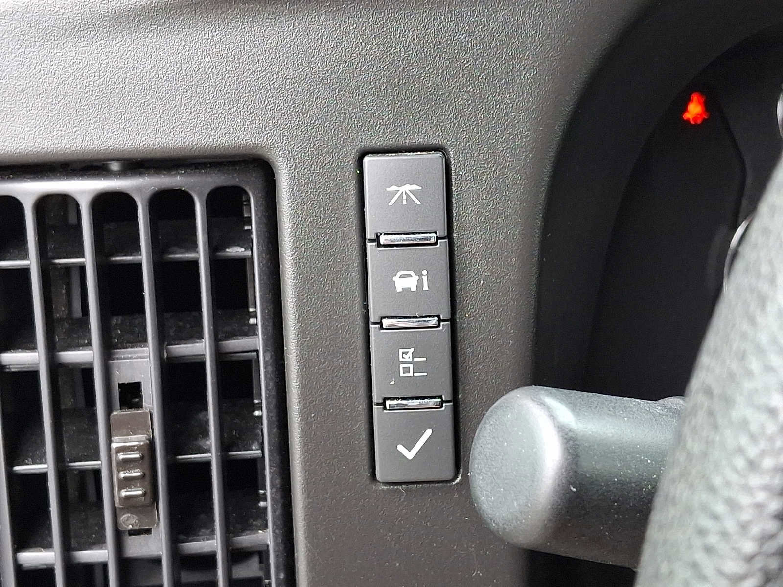Used 2024 Chevrolet Express 2500 w/ Driver Convenience Package RWD image 23