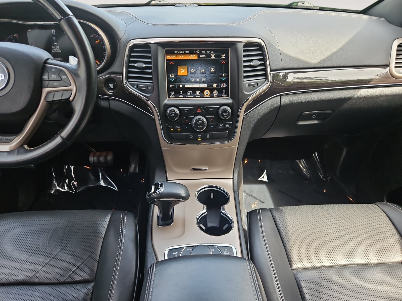 Used 2014 Jeep Grand Cherokee Overland AWD/4WD image 11