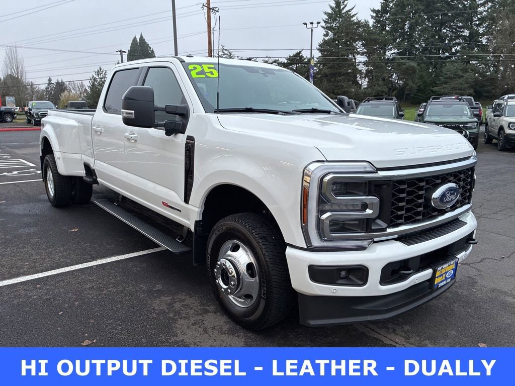 Used 2025 Ford F350 Platinum image 1