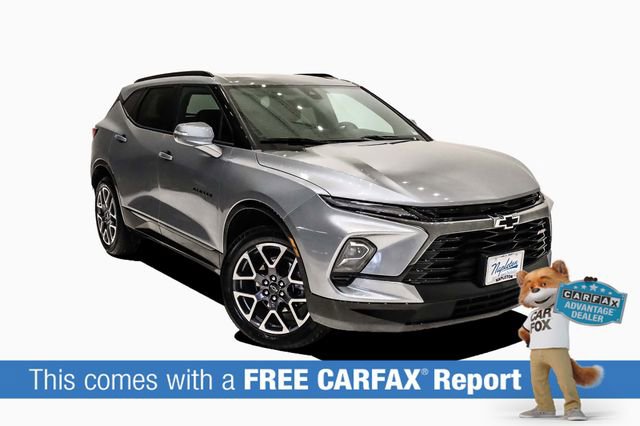 Used 2025 Chevrolet Blazer RS image 2