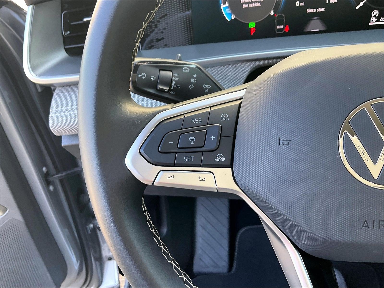 Certified 2025 Volkswagen Tiguan S FWD image 17