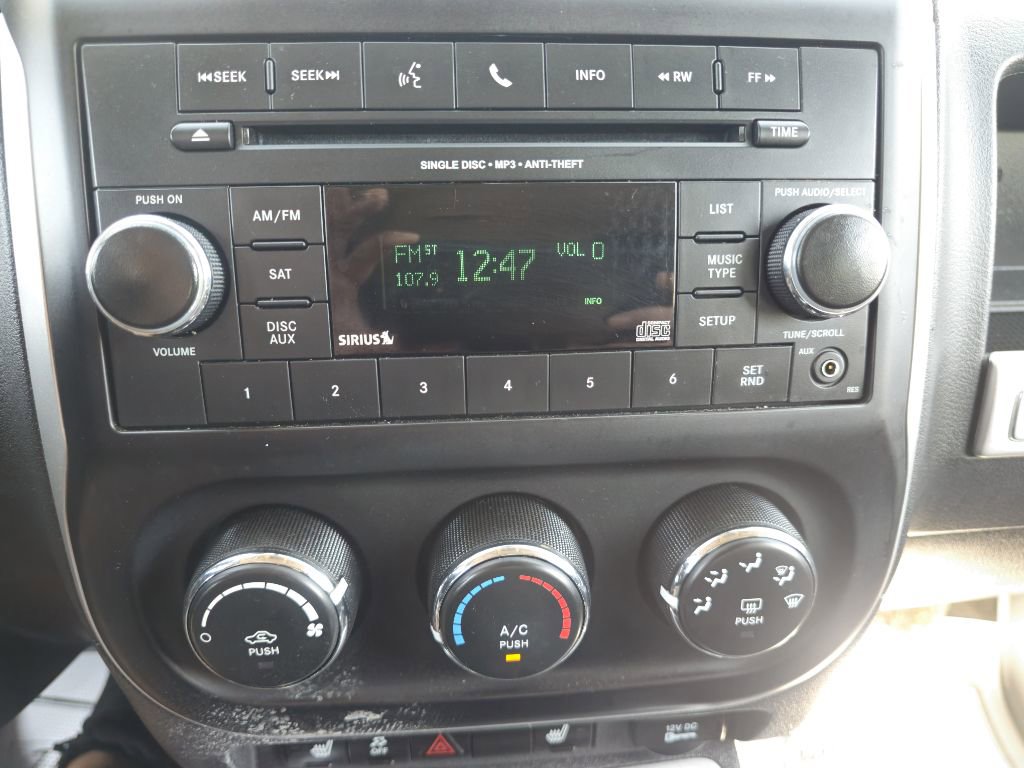 Used 2017 Jeep Compass High Altitude image 33