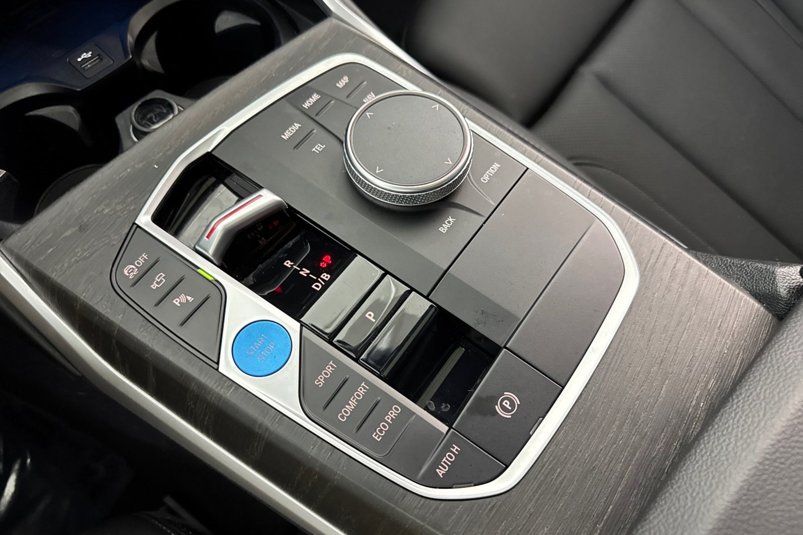 Certified 2023 BMW i4 eDrive40 w/ Premium Package RWD image 18