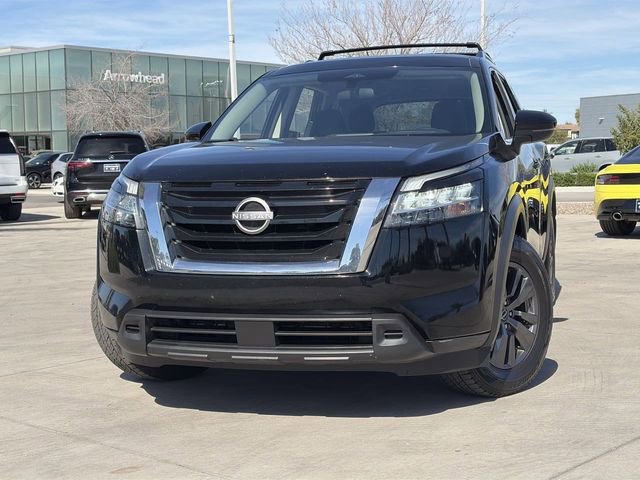 Used 2022 Nissan Pathfinder SV w/ SV Premium Package image 3
