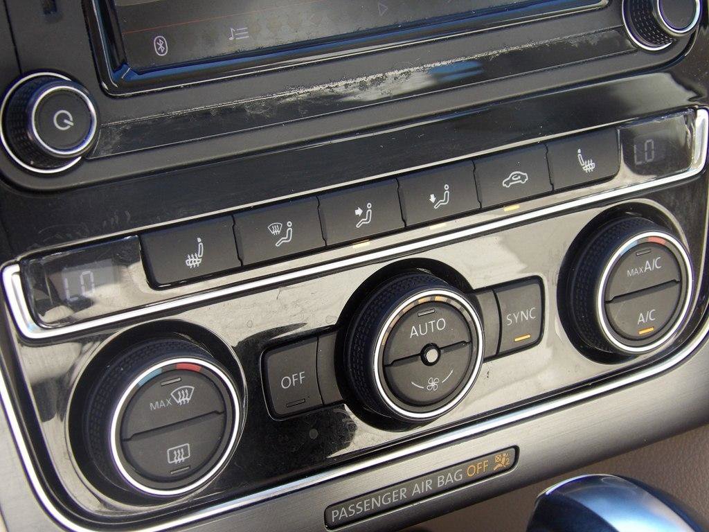 Used 2017 Volkswagen Passat 1.8T R-Line image 24