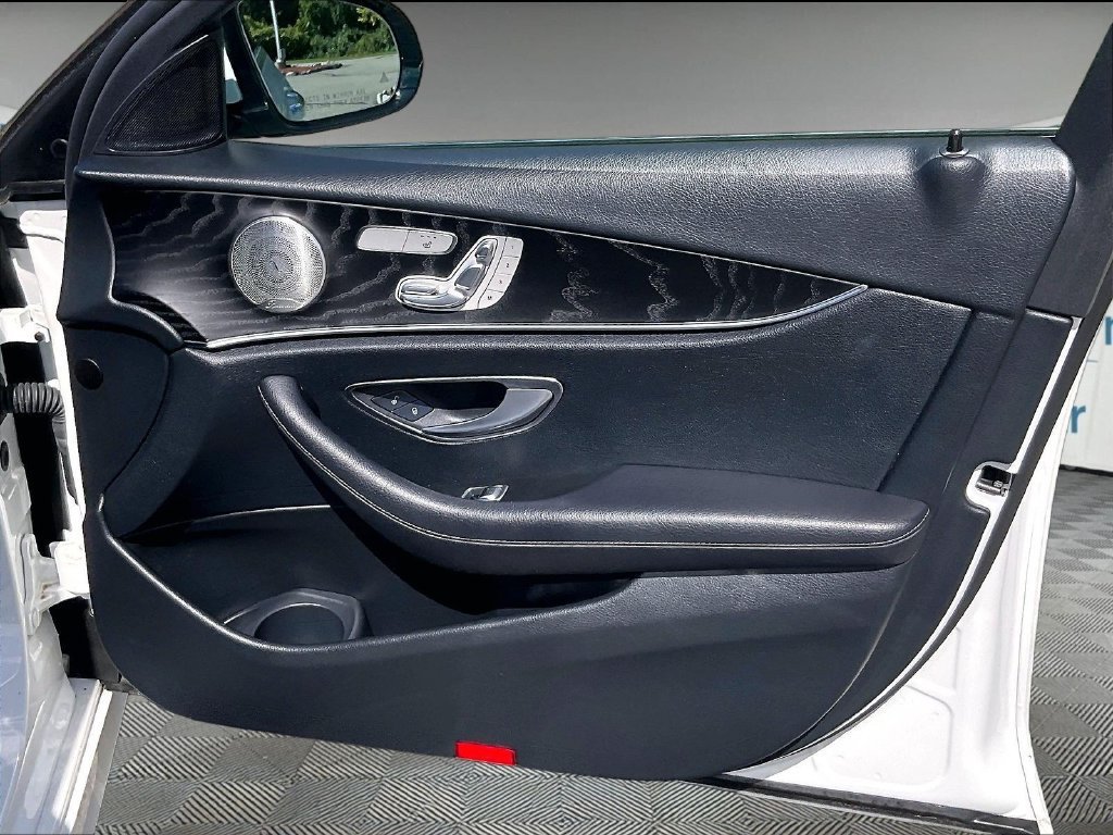 Used 2022 Mercedes-Benz E 350 4MATIC Sedan image 12