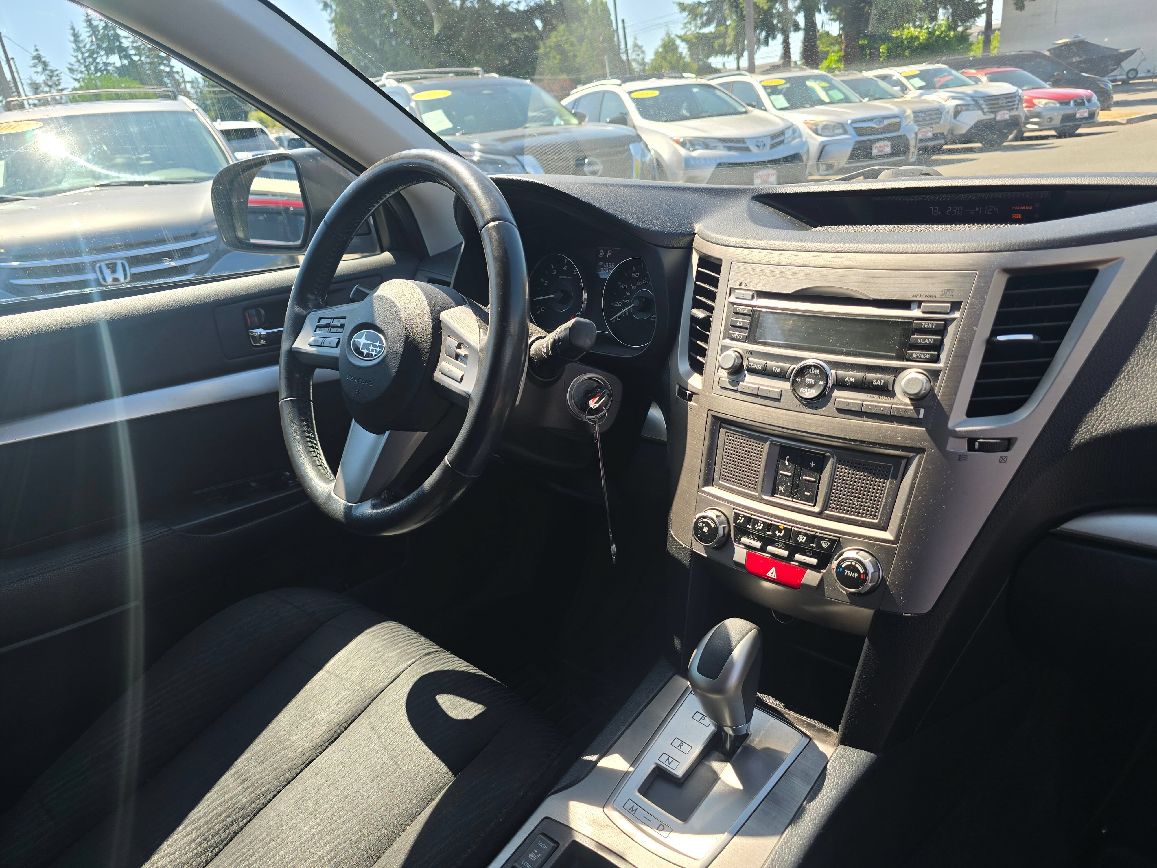 Used 2011 Subaru Outback 2.5i Premium w/ All-Weather Pkg AWD/4WD image 10