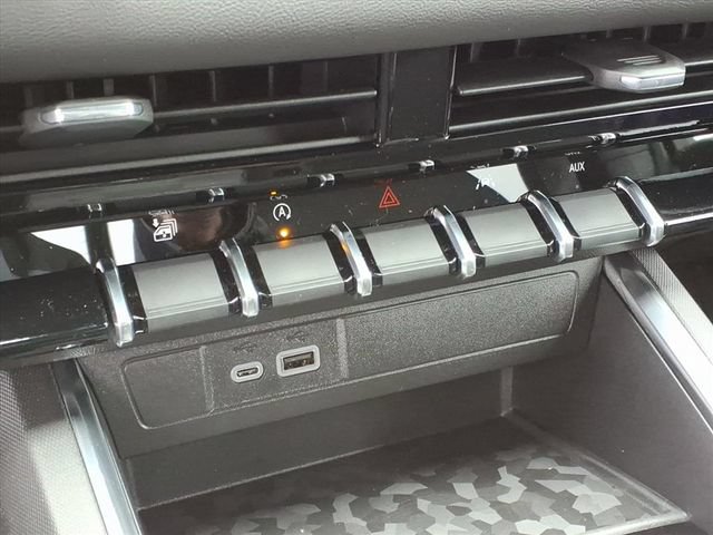 New 2026 GMC Canyon Elevation AWD/4WD image 17