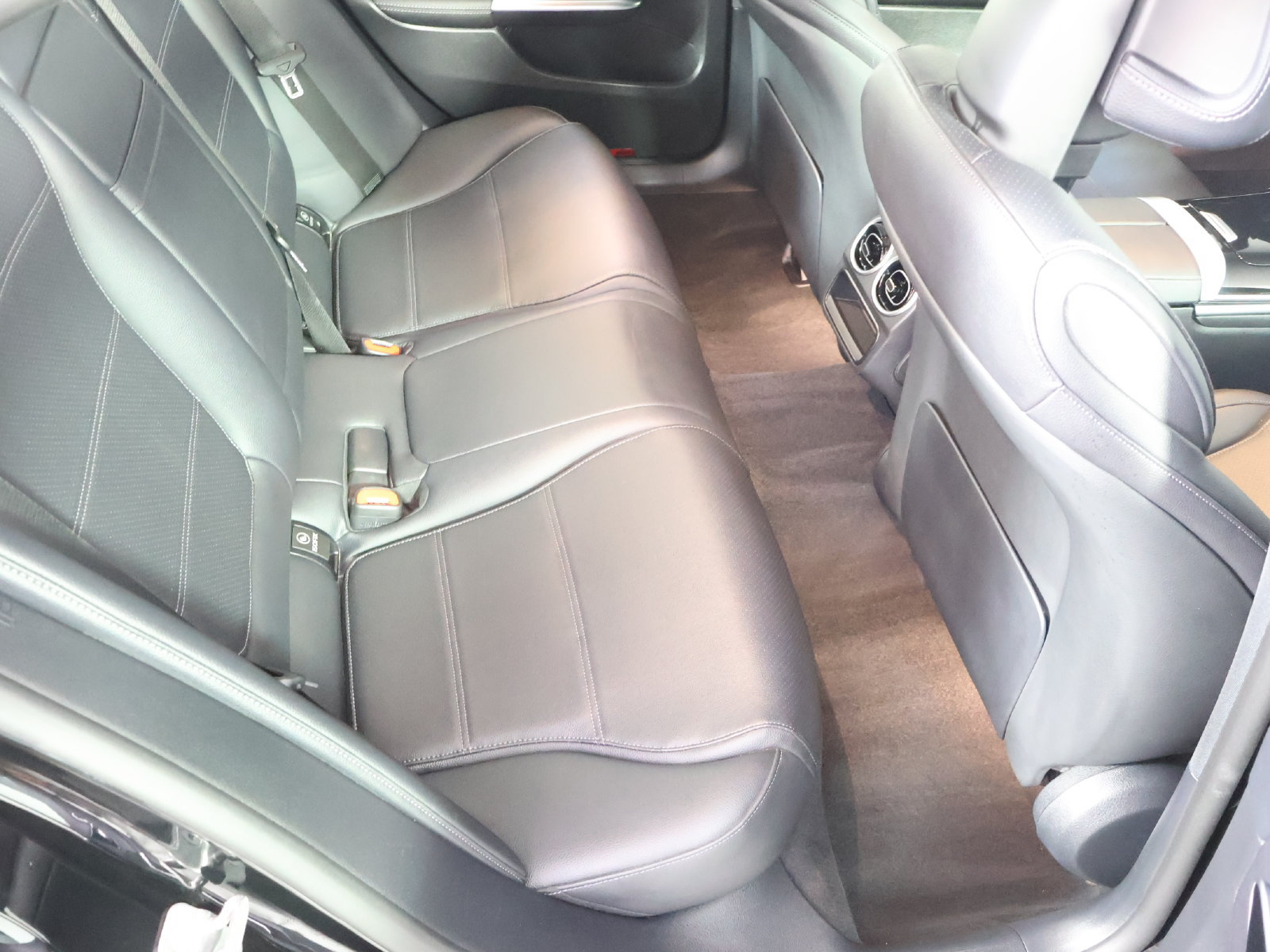 Used 2025 Mercedes-Benz C 300 4MATIC Sedan image 54