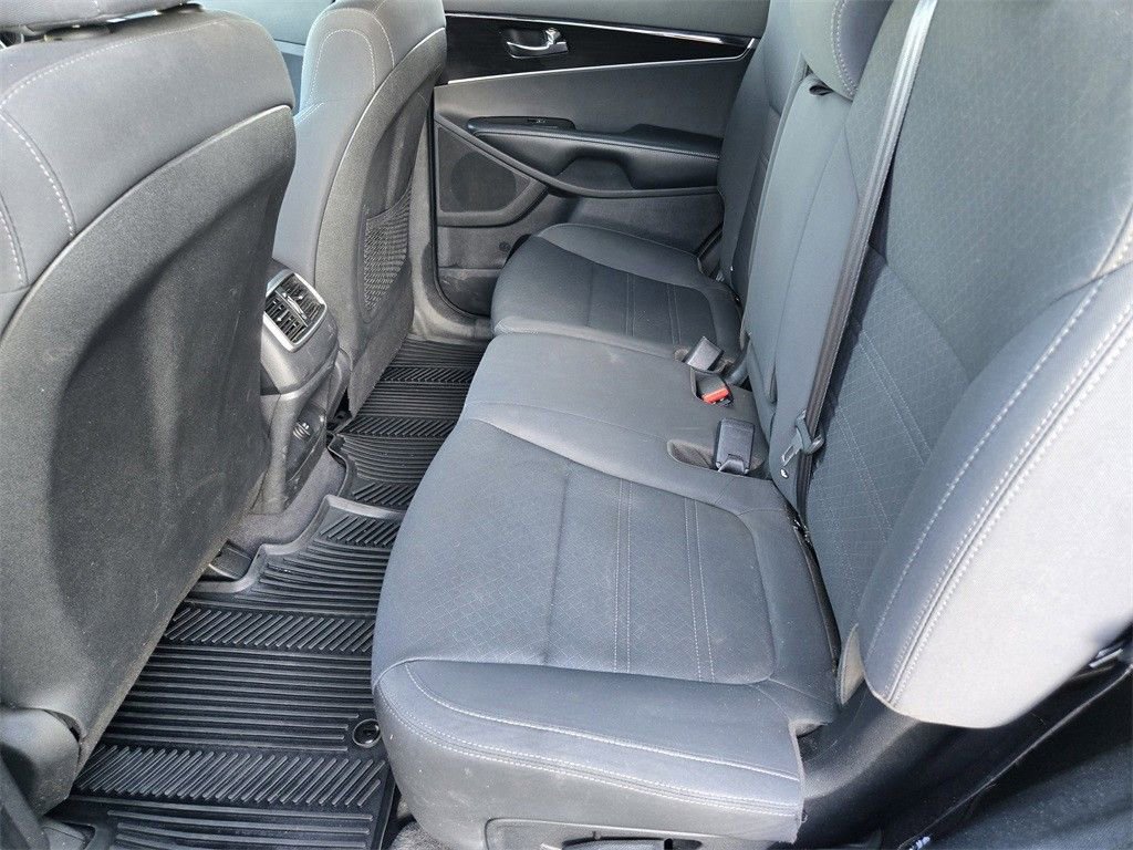 Certified 2020 Kia Sorento L image 30
