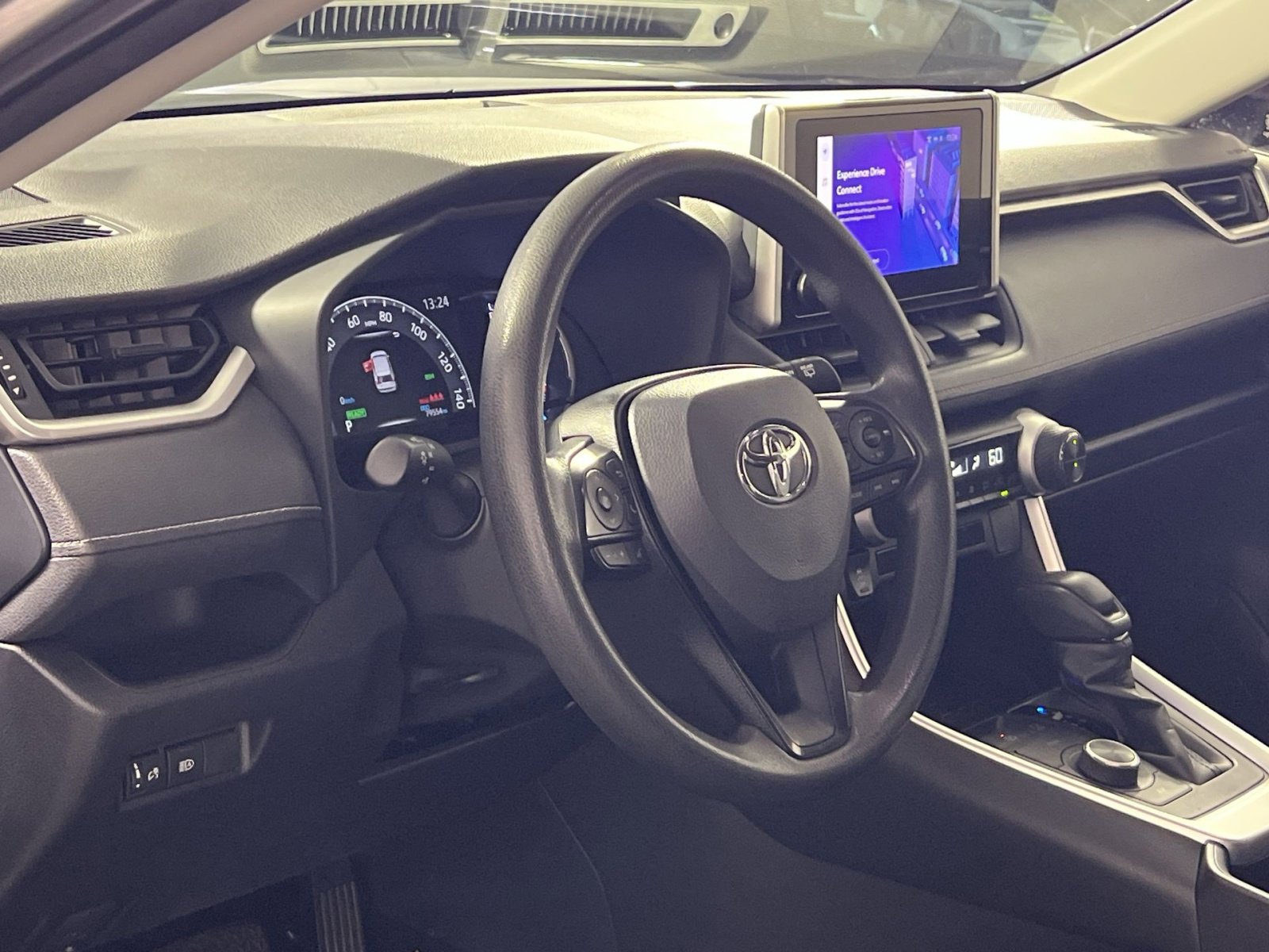 Used 2025 Toyota RAV4 XLE image 16