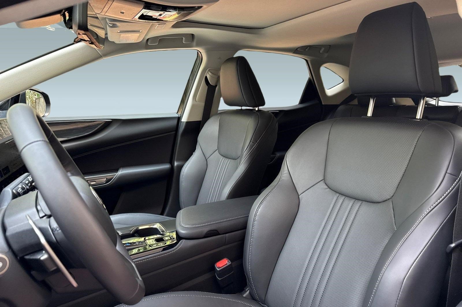 Certified 2025 Lexus NX 350h AWD w/ Accessory Package (A2) image 5