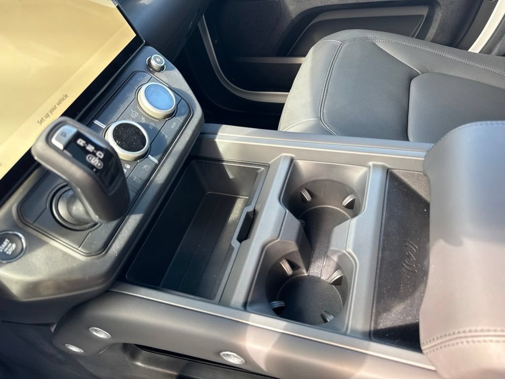 New 2026 Land Rover Defender 110 X-Dynamic SE AWD/4WD image 13