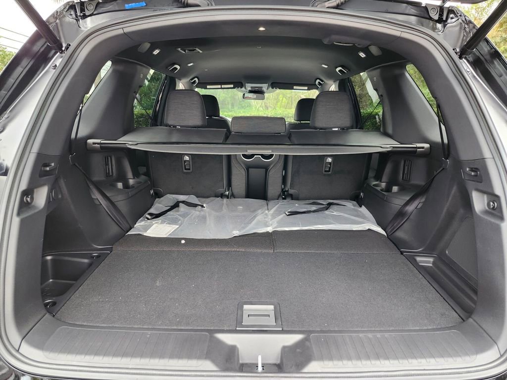 New 2026 Honda Pilot Sport image 15