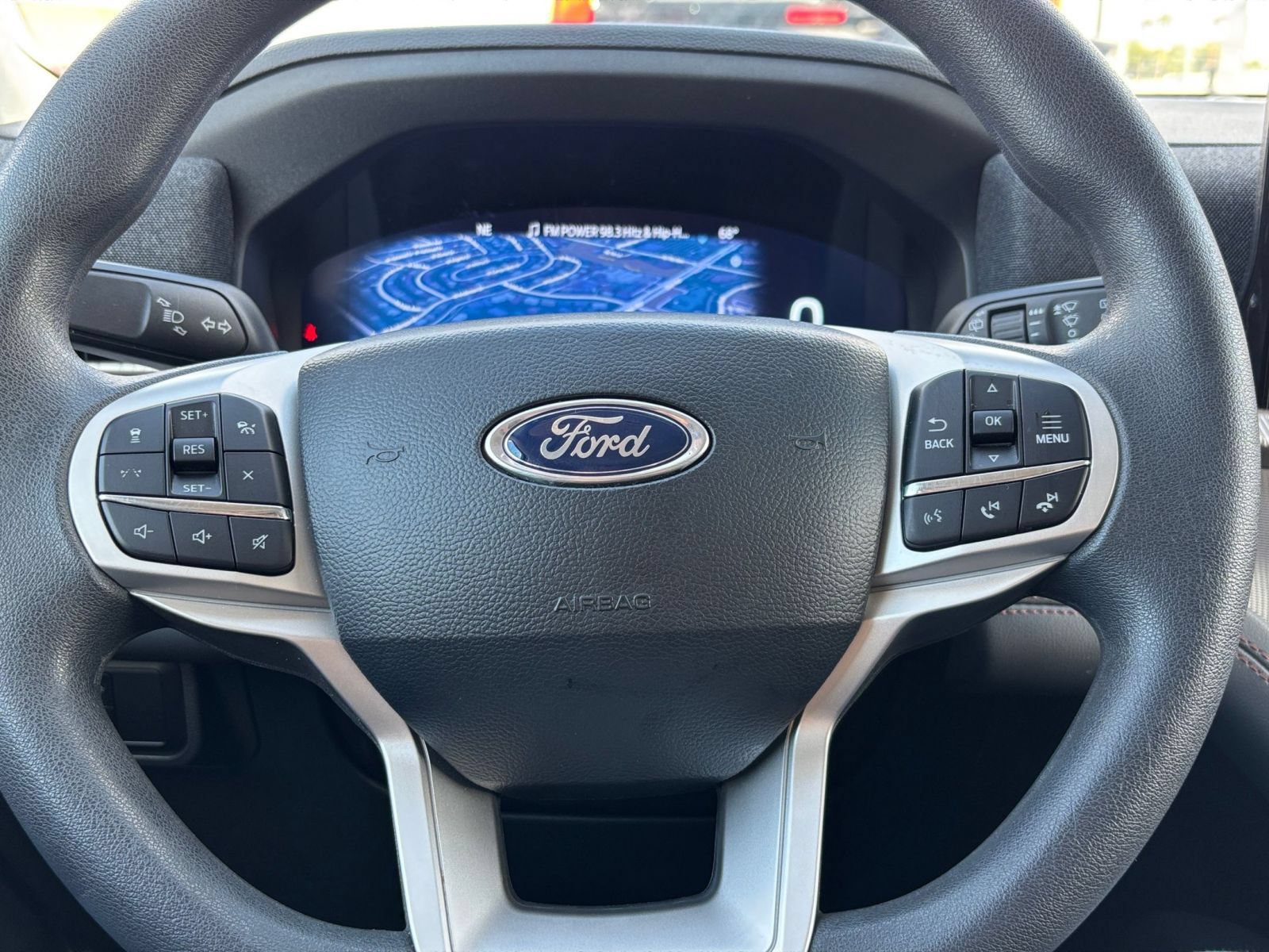 Used 2026 Ford Explorer Active AWD/4WD image 28