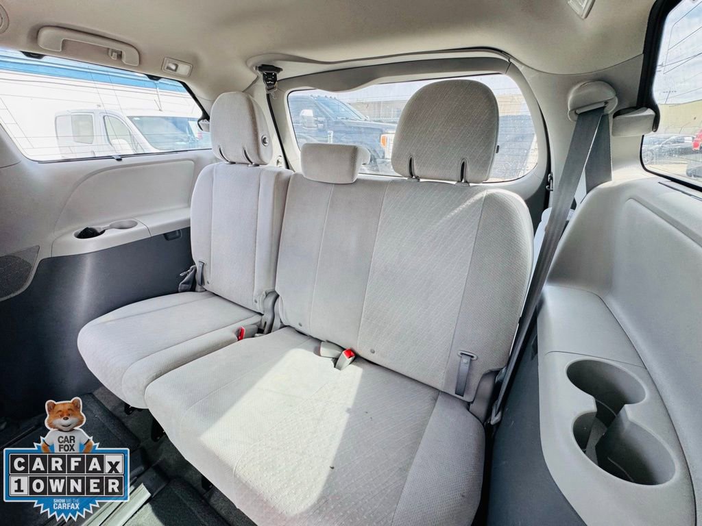 Used 2015 Toyota Sienna LE image 13