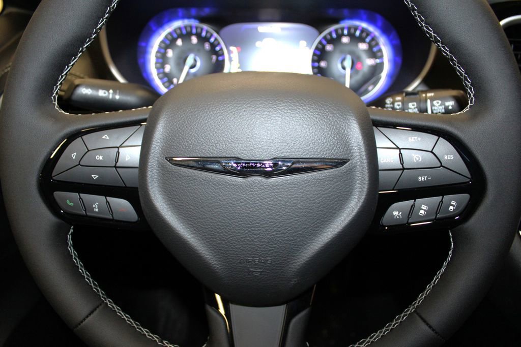 New 2026 Chrysler Pacifica Select image 11