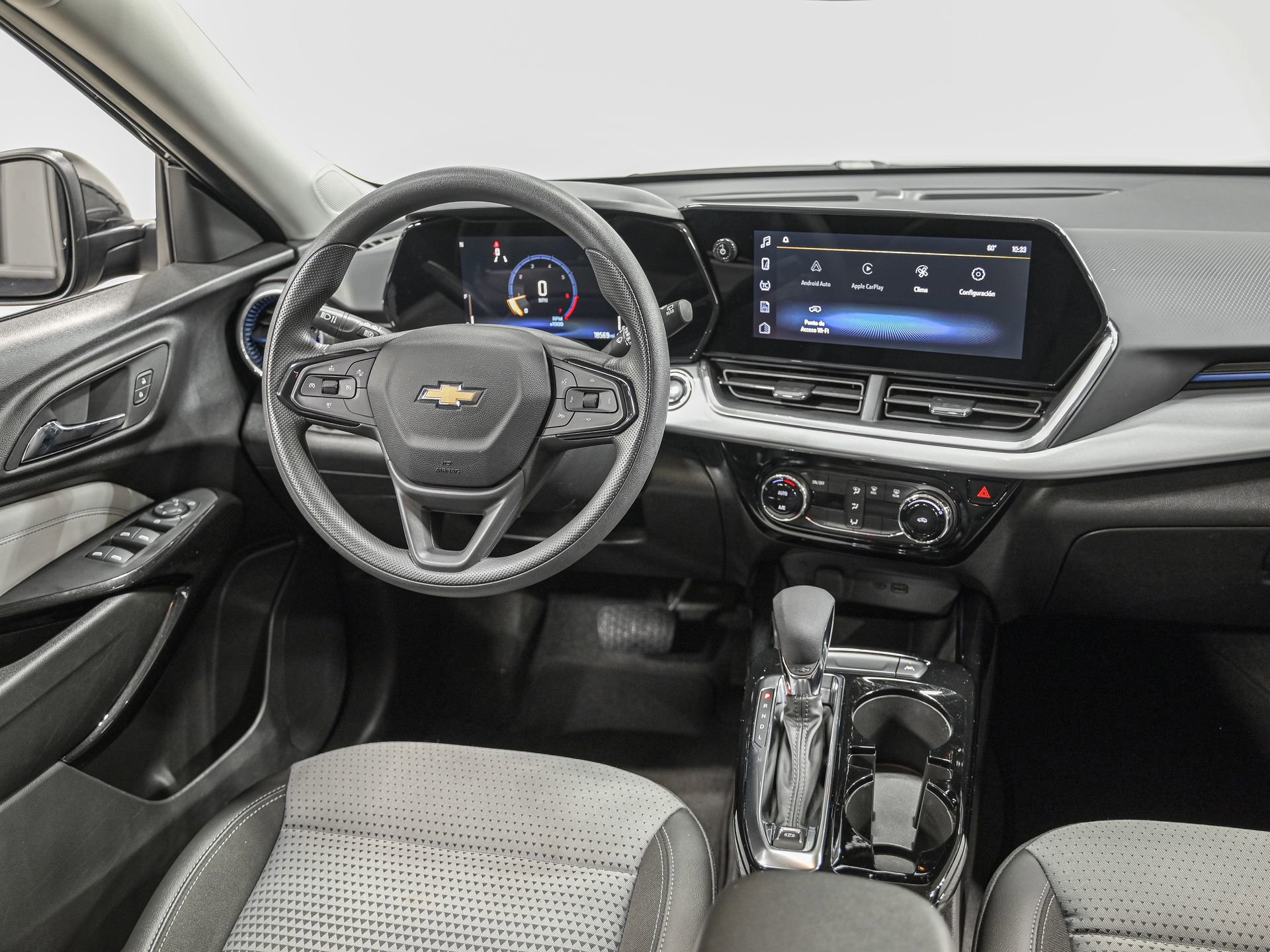 Used 2026 Chevrolet Trax LT w/ LT Convenience Package image 25