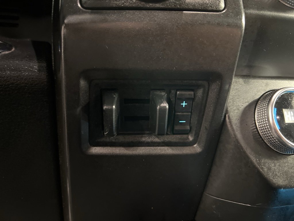 Certified 2020 Ford Expedition Limited w/ Special Edition Package image 17