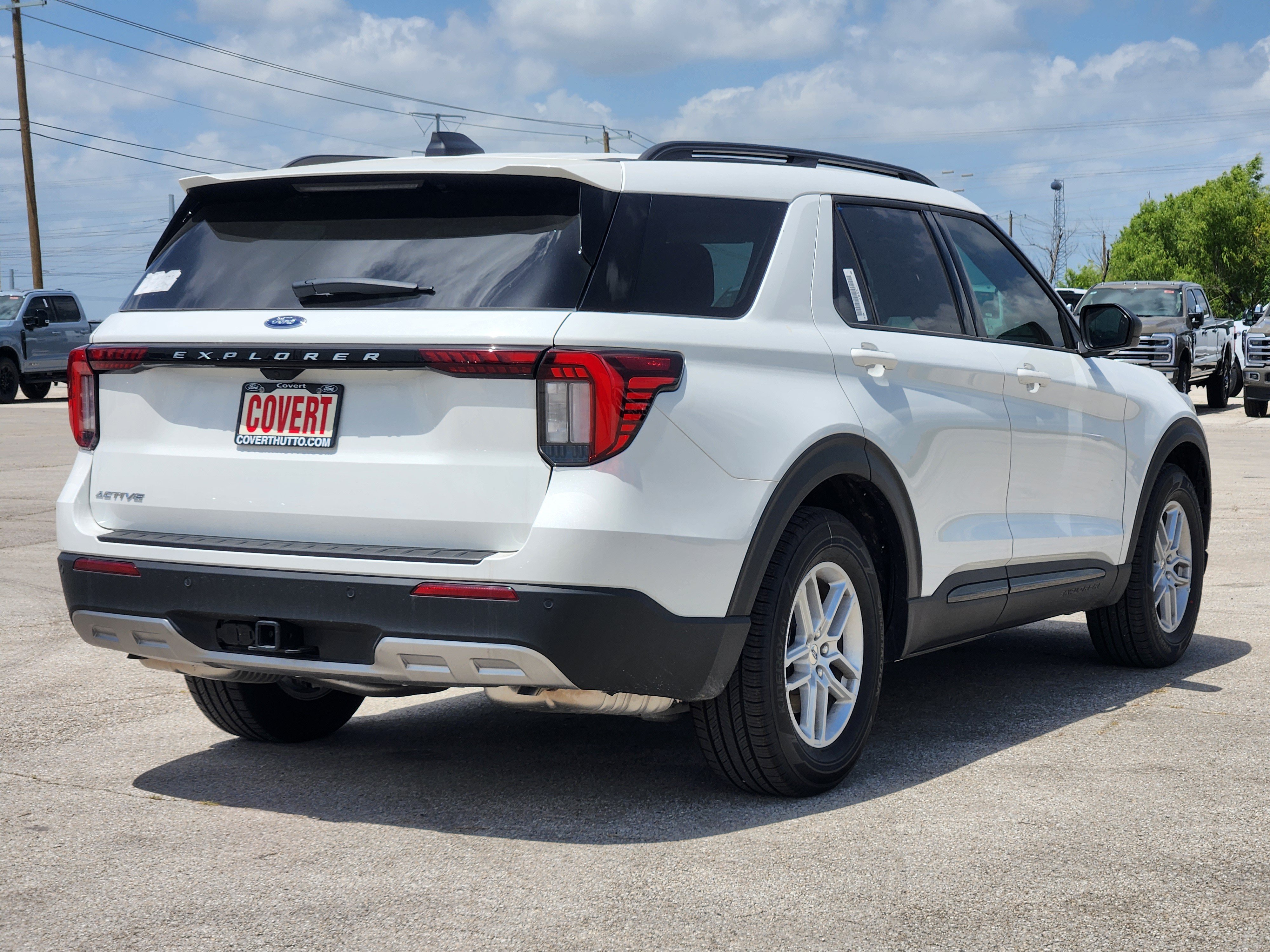 New 2026 Ford Explorer Active w/ Active Comfort Package RWD image 4