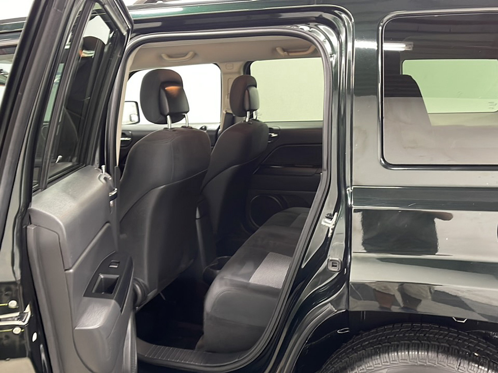 Used 2013 Jeep Patriot Sport w/ PWR Value Group AWD/4WD image 12