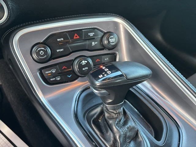 Used 2020 Dodge Challenger SXT w/ Blacktop Package image 27