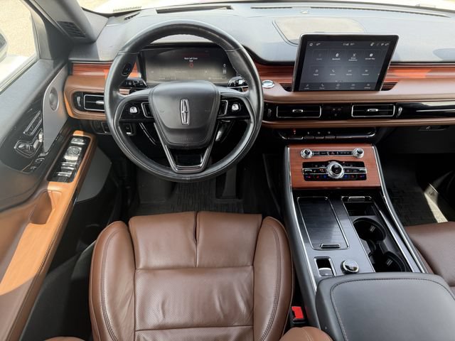 Used 2023 Lincoln Aviator Reserve w/ Equipment Group 201A AWD/4WD image 16