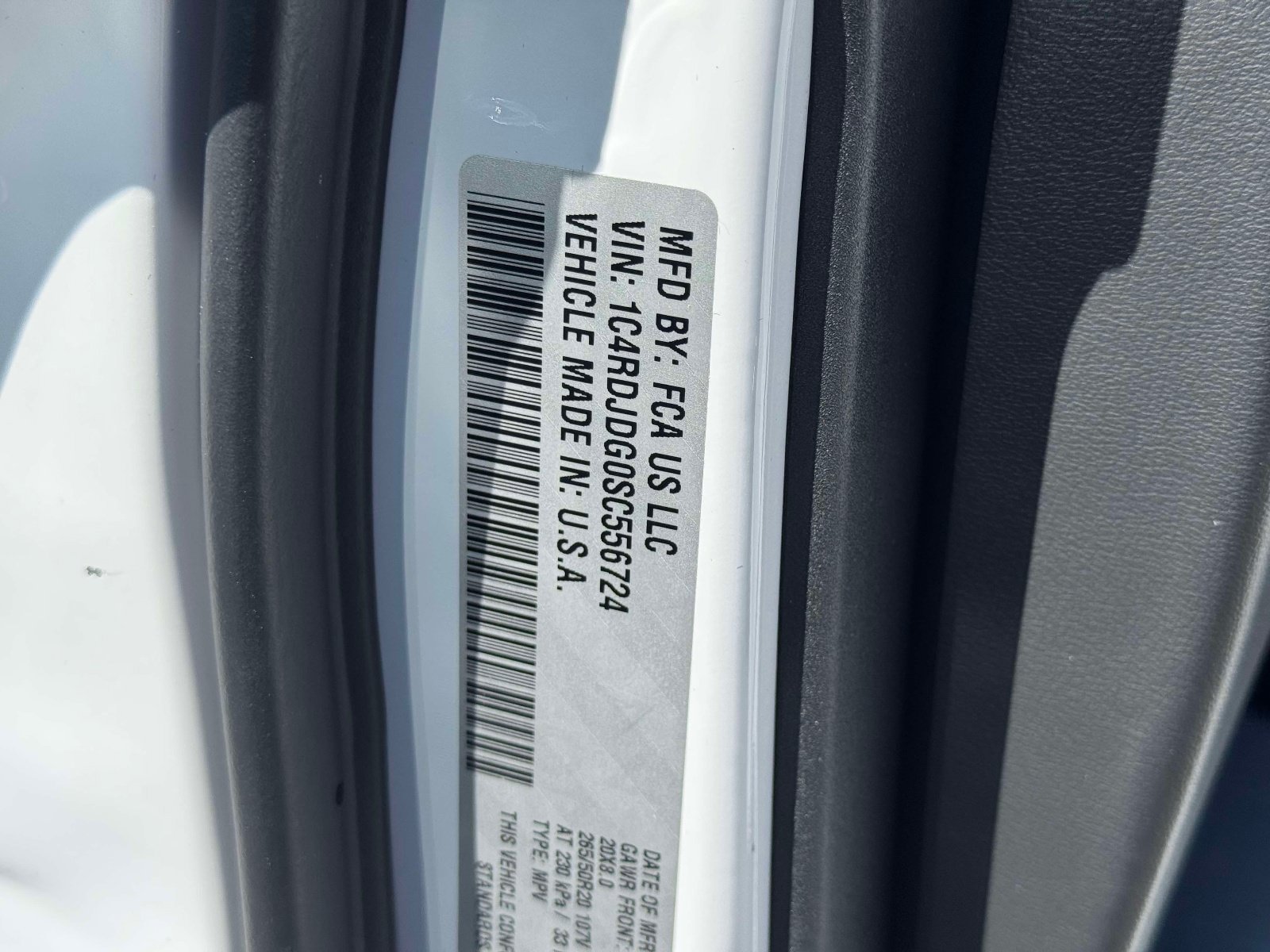 Used 2025 Dodge Durango GT AWD/4WD image 32