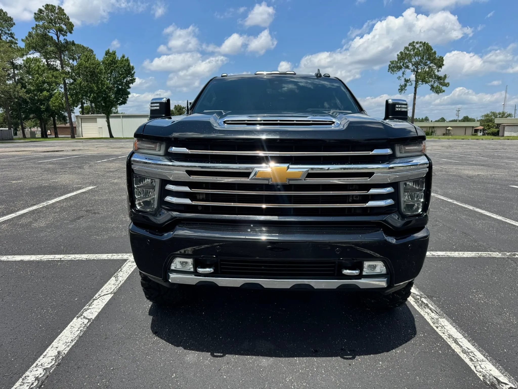 Used 2020 Chevrolet Silverado 3500 High Country AWD/4WD image 3