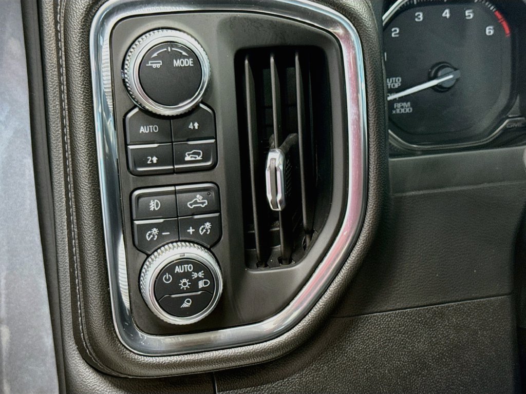 Used 2020 GMC Sierra 1500 SLT w/ SLT Premium Plus Package AWD/4WD image 10