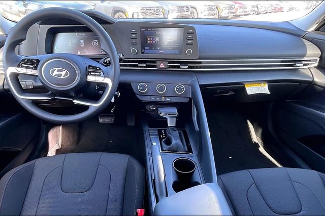 New 2026 Hyundai Elantra SE image 5