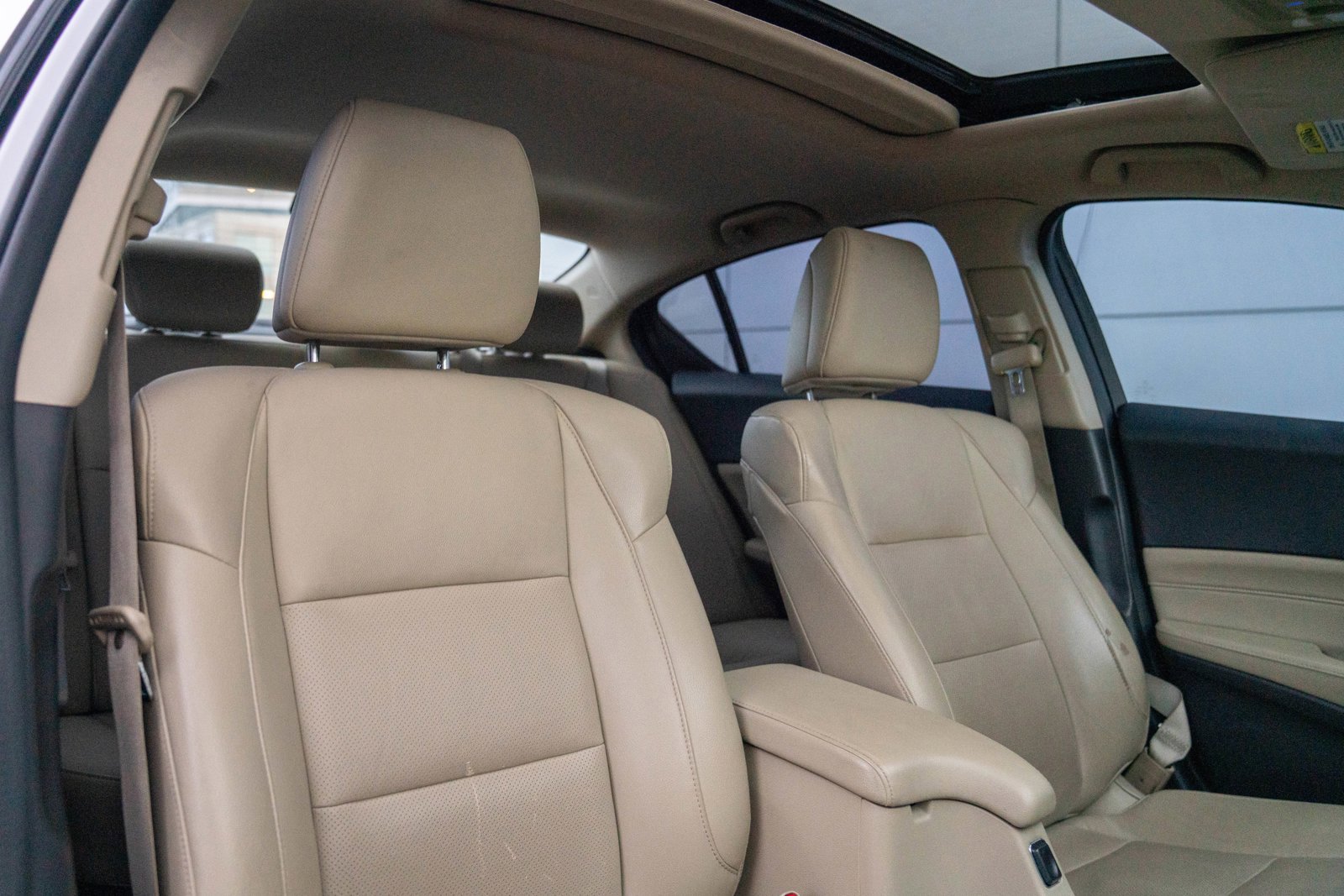 Used 2016 Acura ILX w/ Premium Package image 24