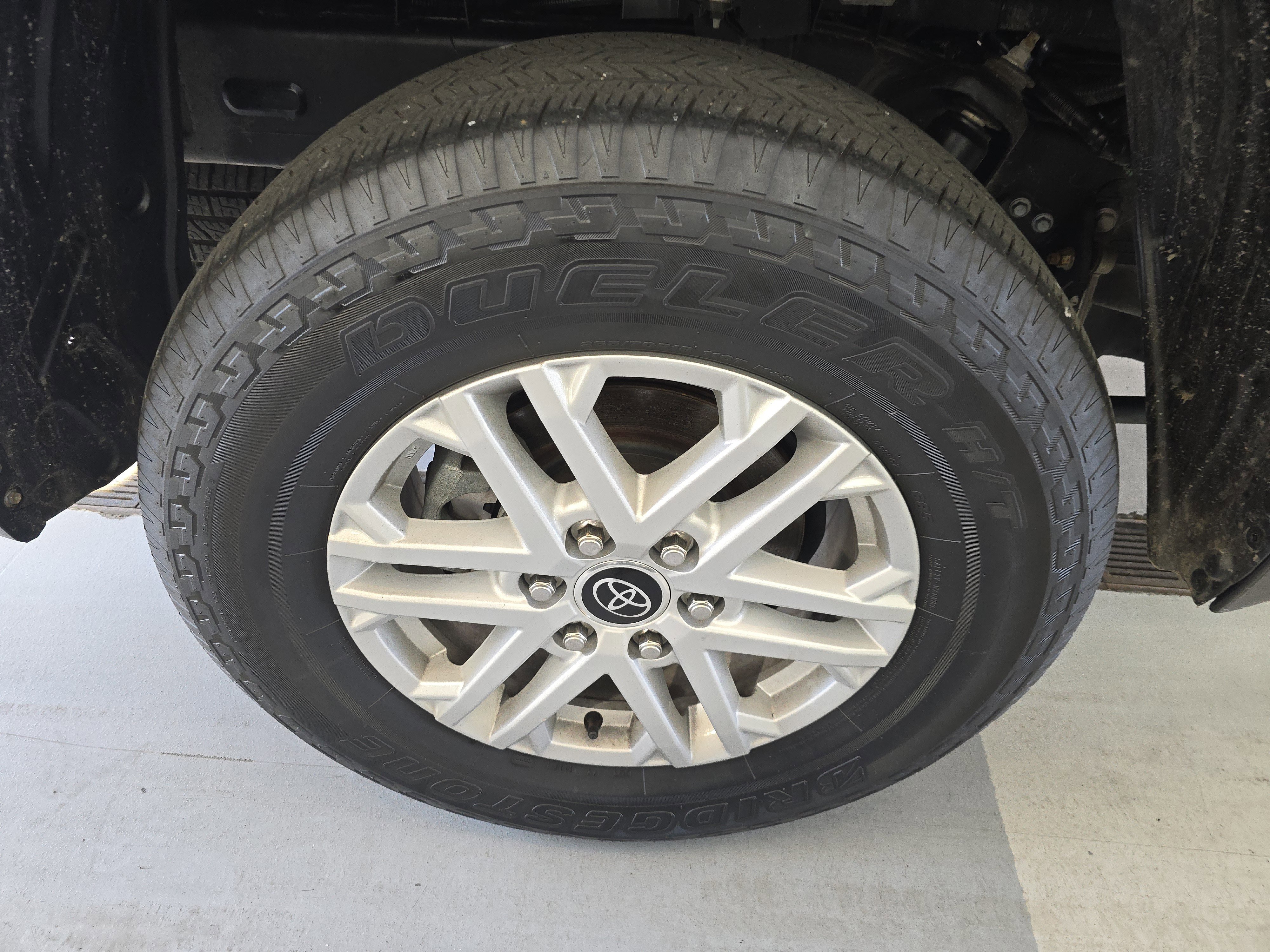 Used 2022 Toyota Tundra SR5 w/ SR5 Convenience Package image 12