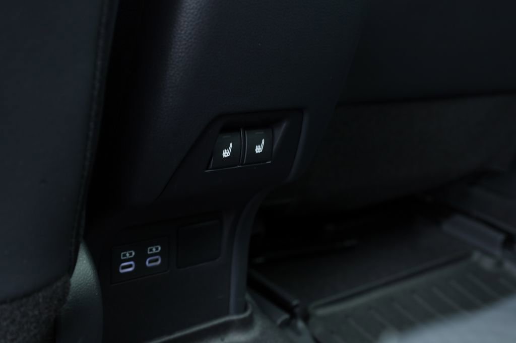 Used 2024 Toyota Prius Limited image 13