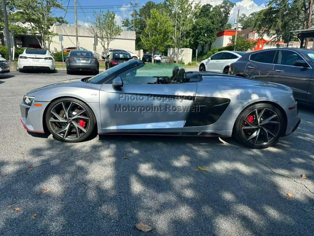 Used 2021 Audi R8 V10 w/ Premium Package RWD image 12