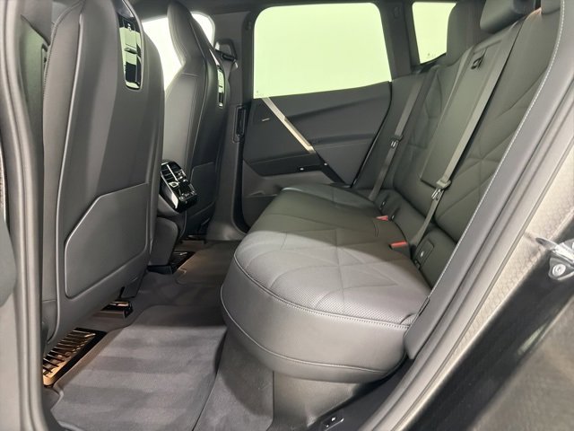 Used 2025 BMW iX xDrive50 w/ Premium Package image 17