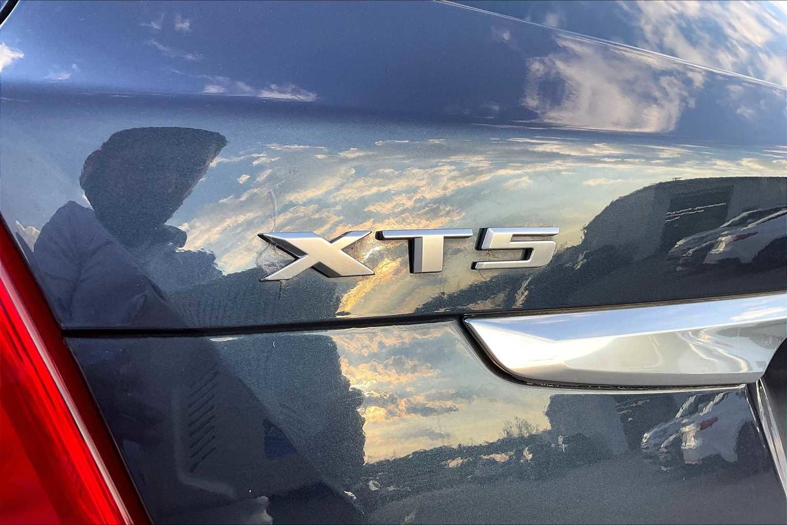 Used 2018 Cadillac XT5 Luxury w/ Driver Awareness Package image 53