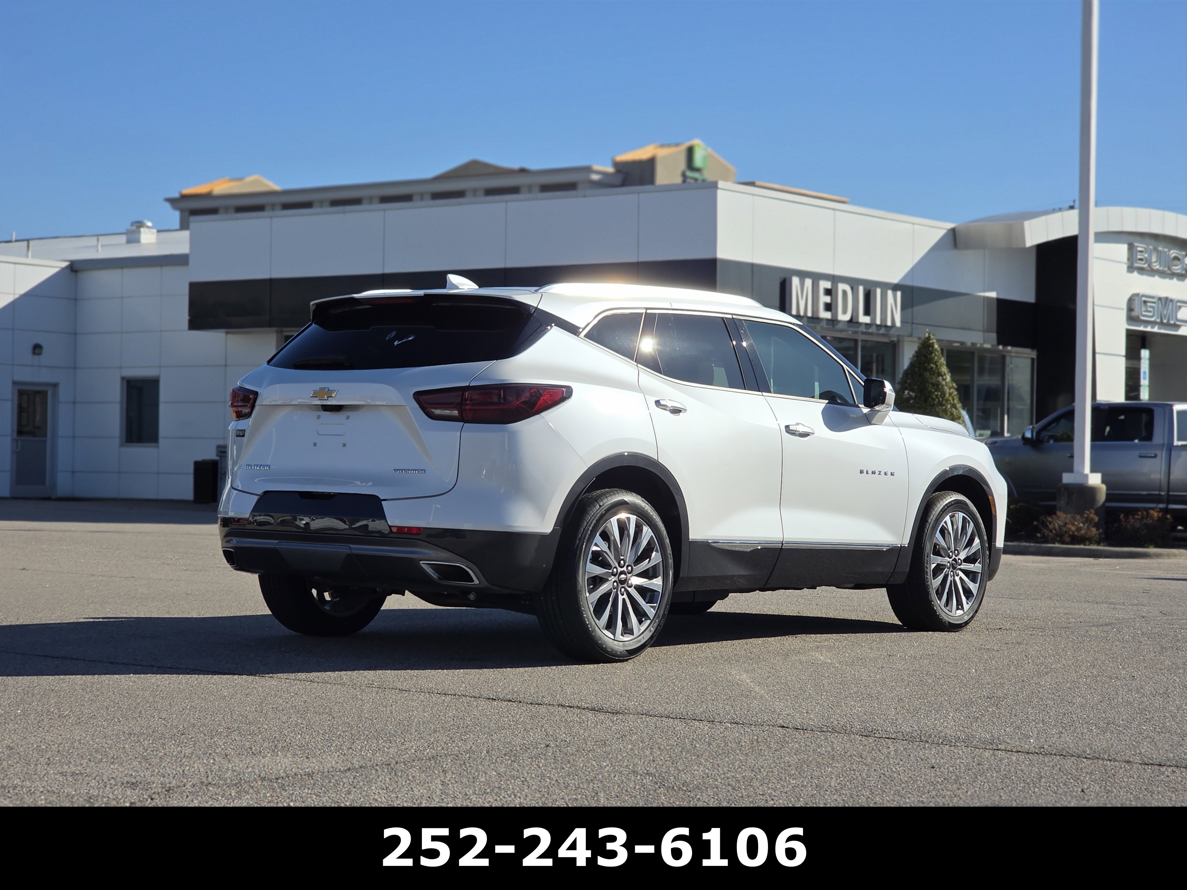 Used 2024 Chevrolet Blazer Premier w/ Driver Confidence II Package FWD image 7