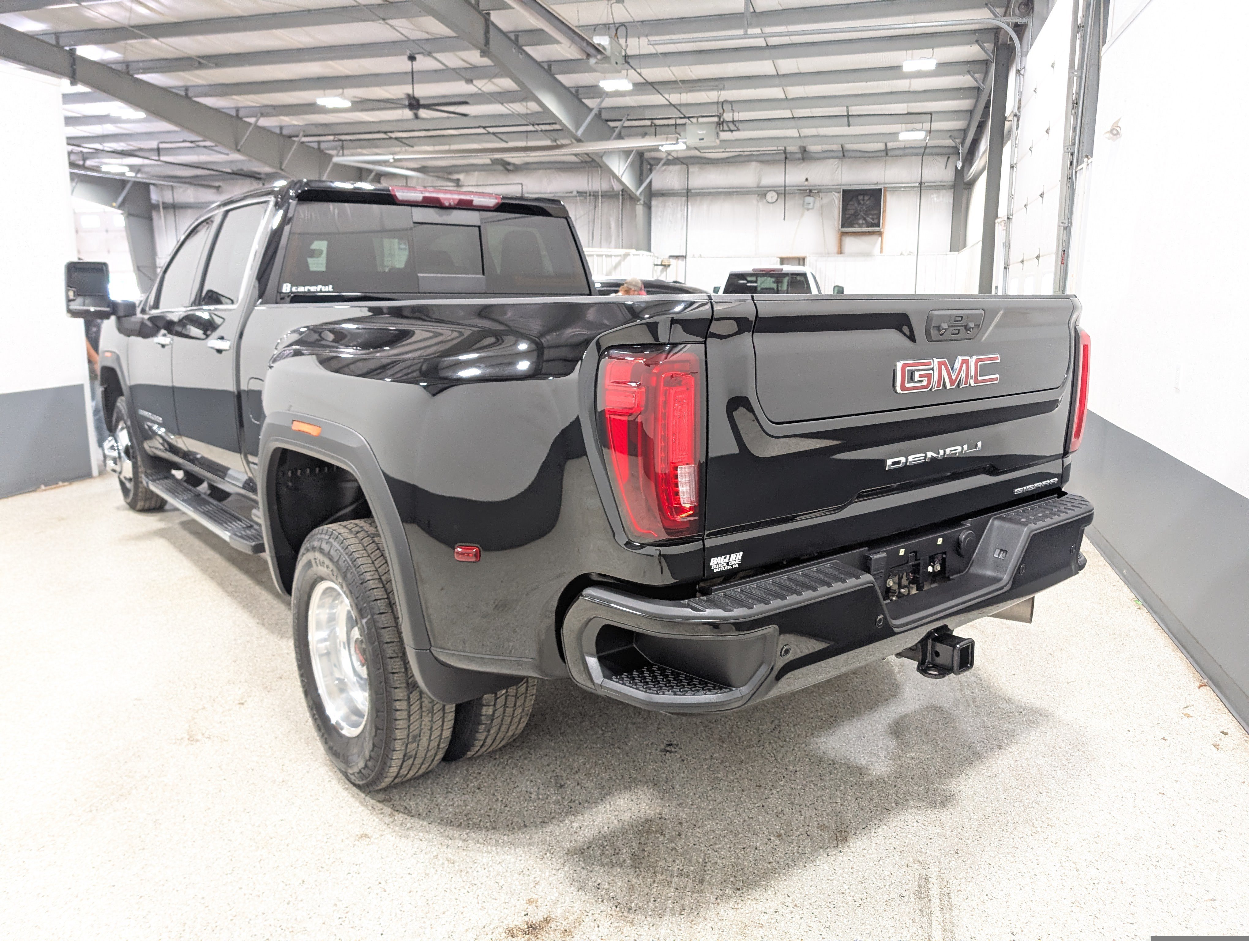 Used 2022 GMC Sierra 3500 Denali w/ Denali Ultimate Package AWD/4WD image 5