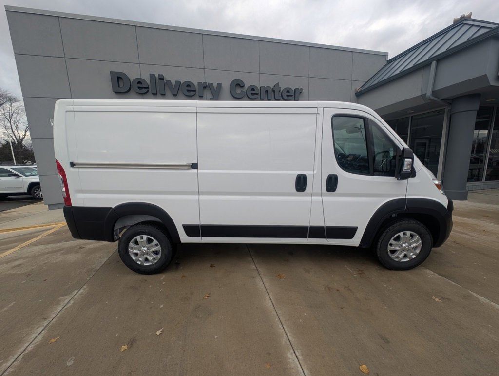 New 2026 RAM ProMaster 1500 w/ Quick Order Package 22G SLT image 4