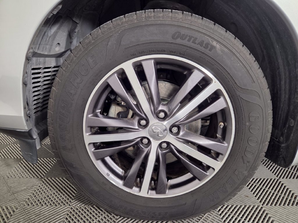Used 2019 INFINITI QX60 Luxe w/ Essential Package FWD image 7