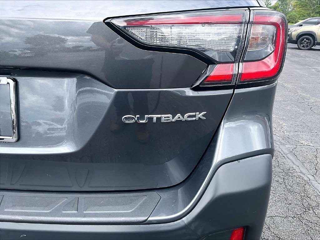 Used 2021 Subaru Outback Limited w/ Popular Package #2 AWD/4WD image 8