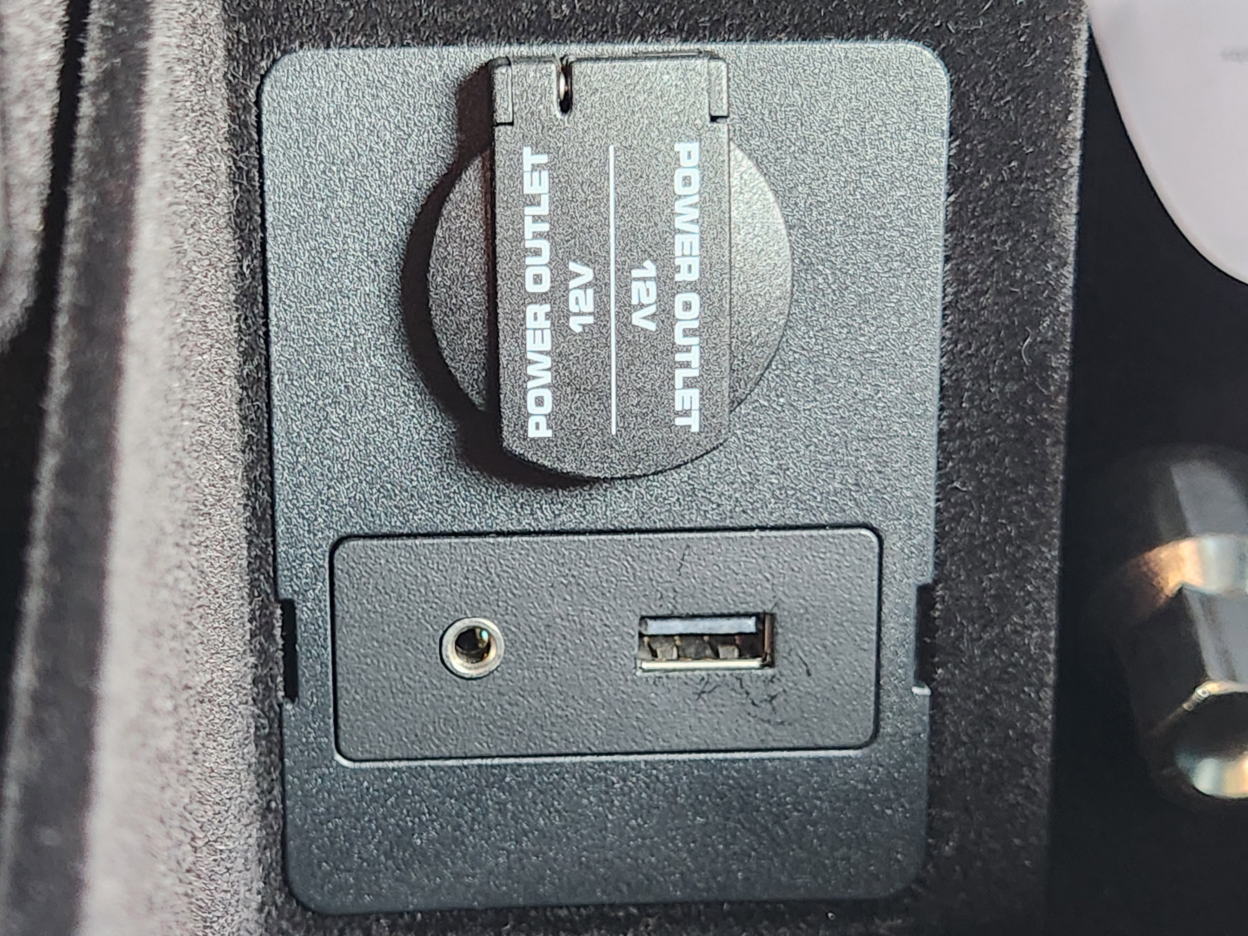 Used 2015 Porsche 911 Carrera 4S image 23