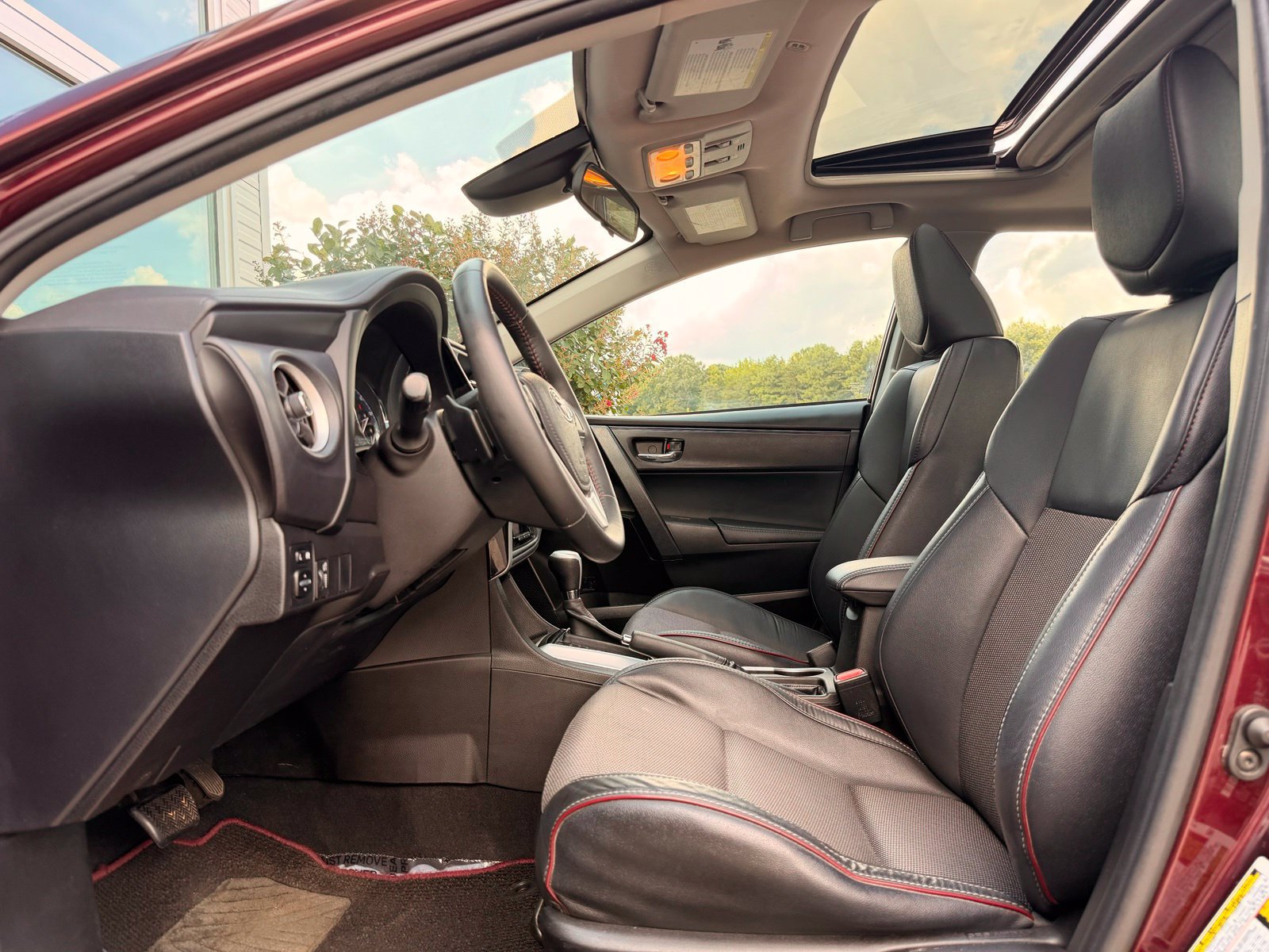 Used 2017 Toyota Corolla SE 50th Anniversary FWD image 15