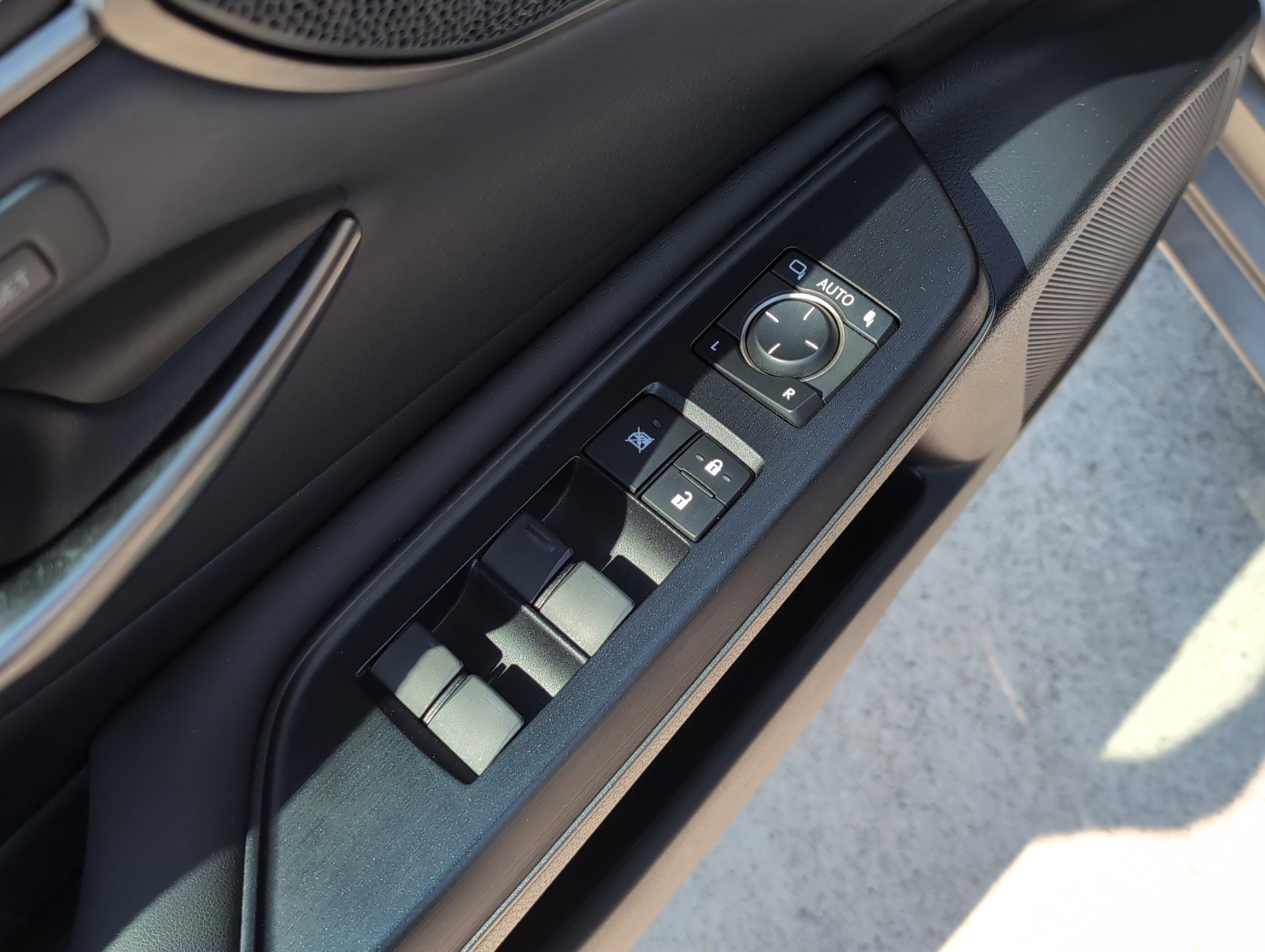 Used 2020 Lexus ES 350 F Sport w/ Accessory Package FWD image 15